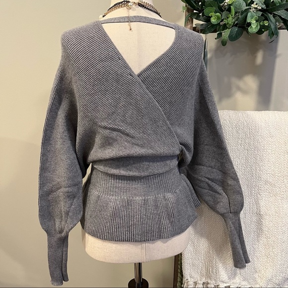 🦭 Fashion Nova V Neck Surplice Sweater - Picture 10 of 16